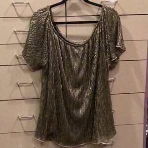 Bobeau Silver/Gold Thread Scoop Neck Top